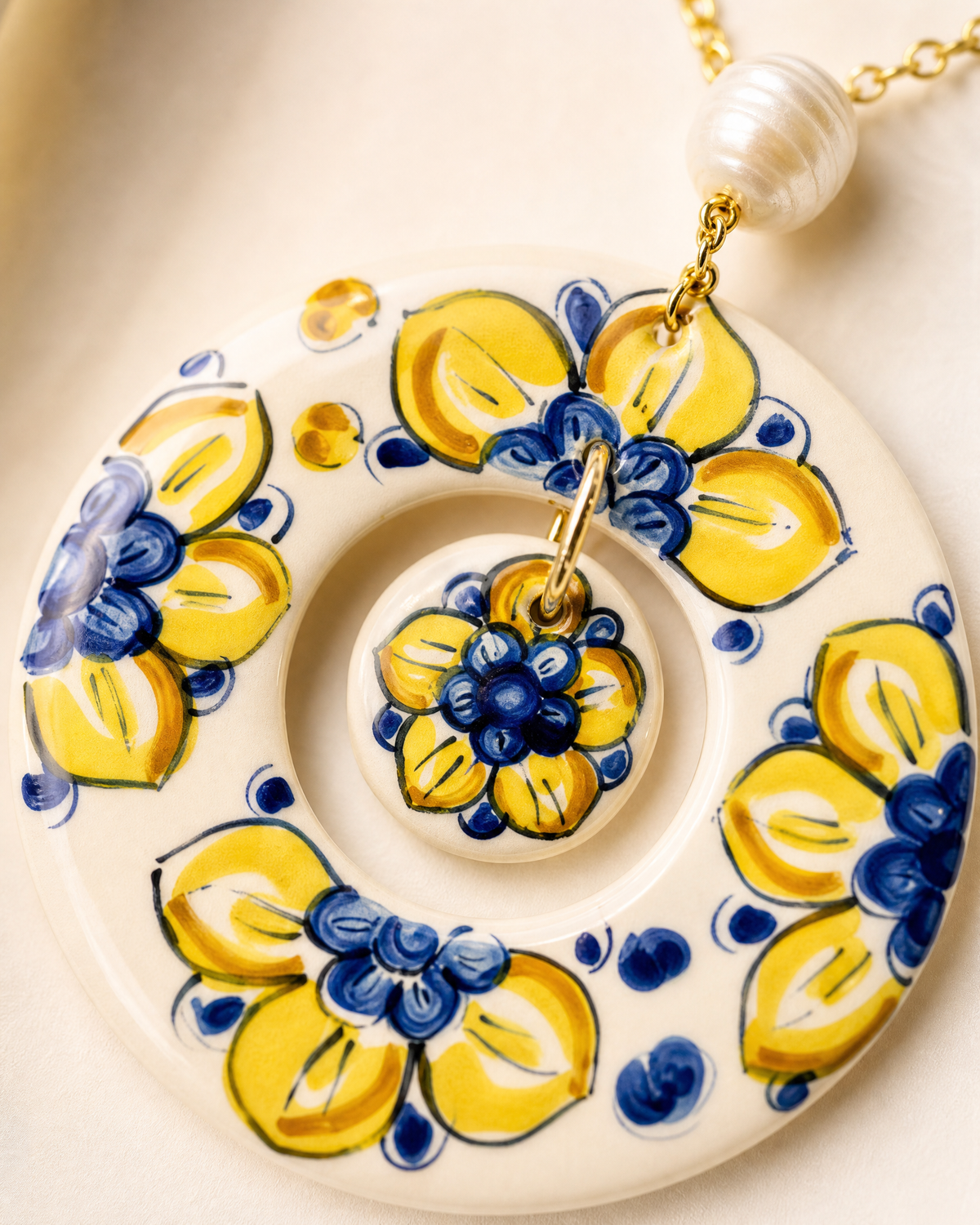 Collana doppio ciondolo in ceramica di Caltagirone