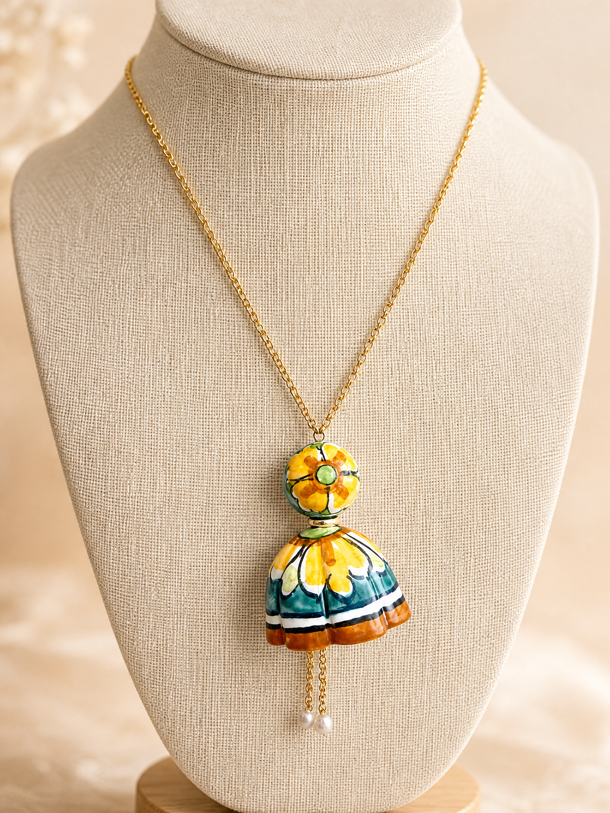 Caltagirone ceramic pendant: Agrigento-doll “I Fimmini”