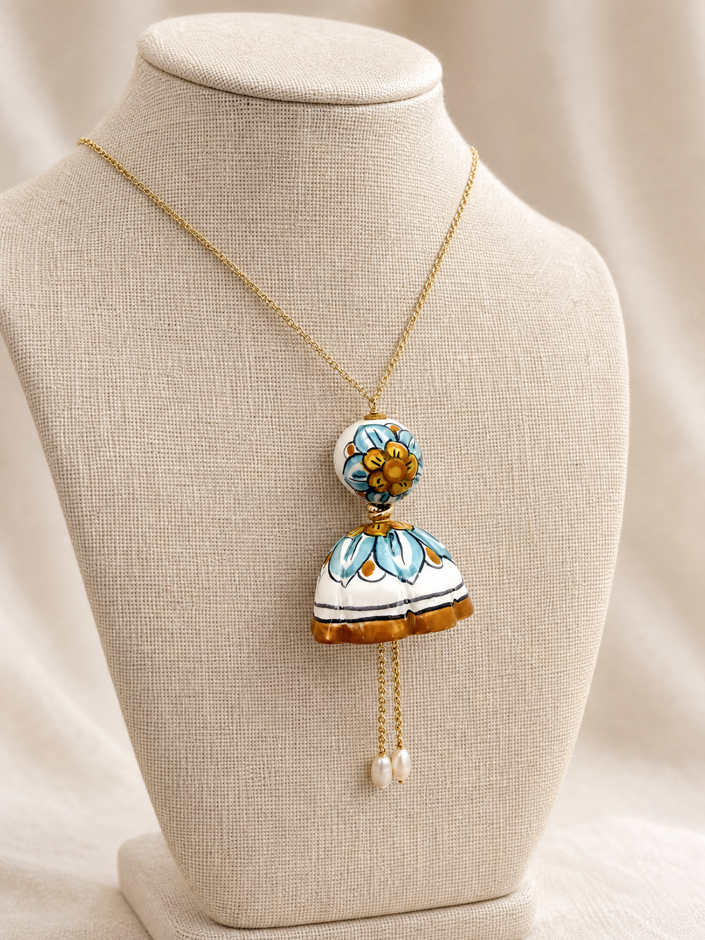 Caltagirone ceramic pendant: Taormina-doll “I Fimmini”