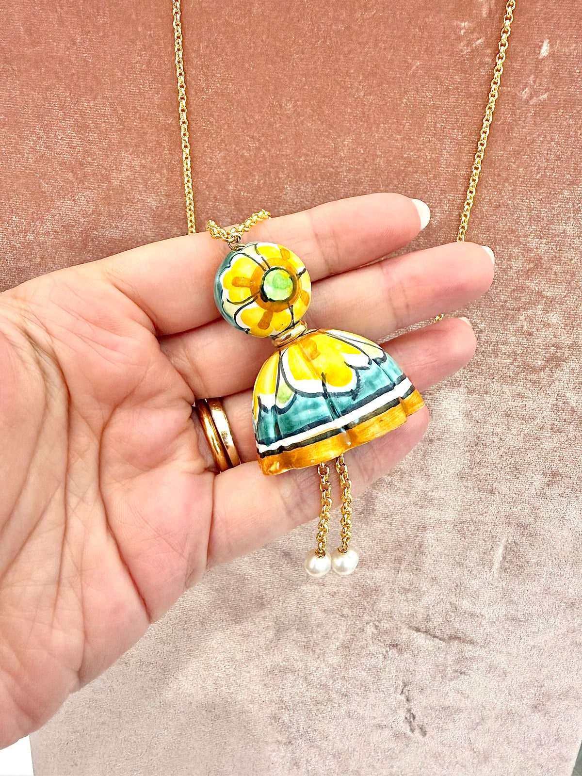 Caltagirone ceramic pendant: Agrigento-doll “I Fimmini”