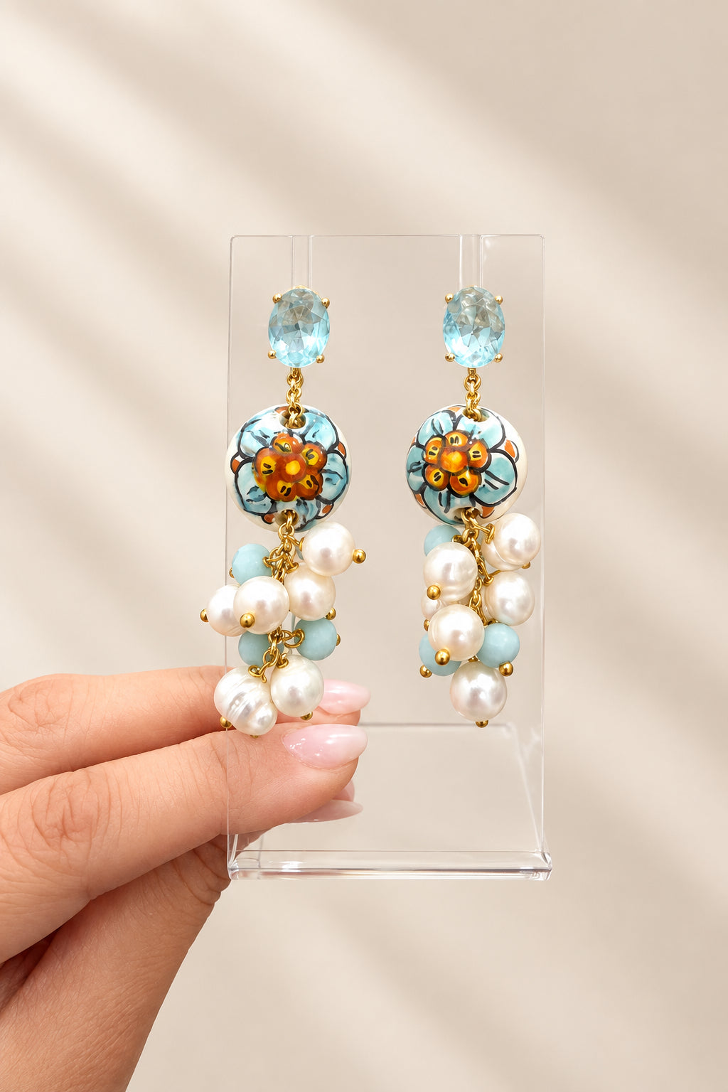 Boucles d'oreilles en céramique avec cristaux bleus et perles de rivière